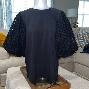 Short sleeve TShirt.